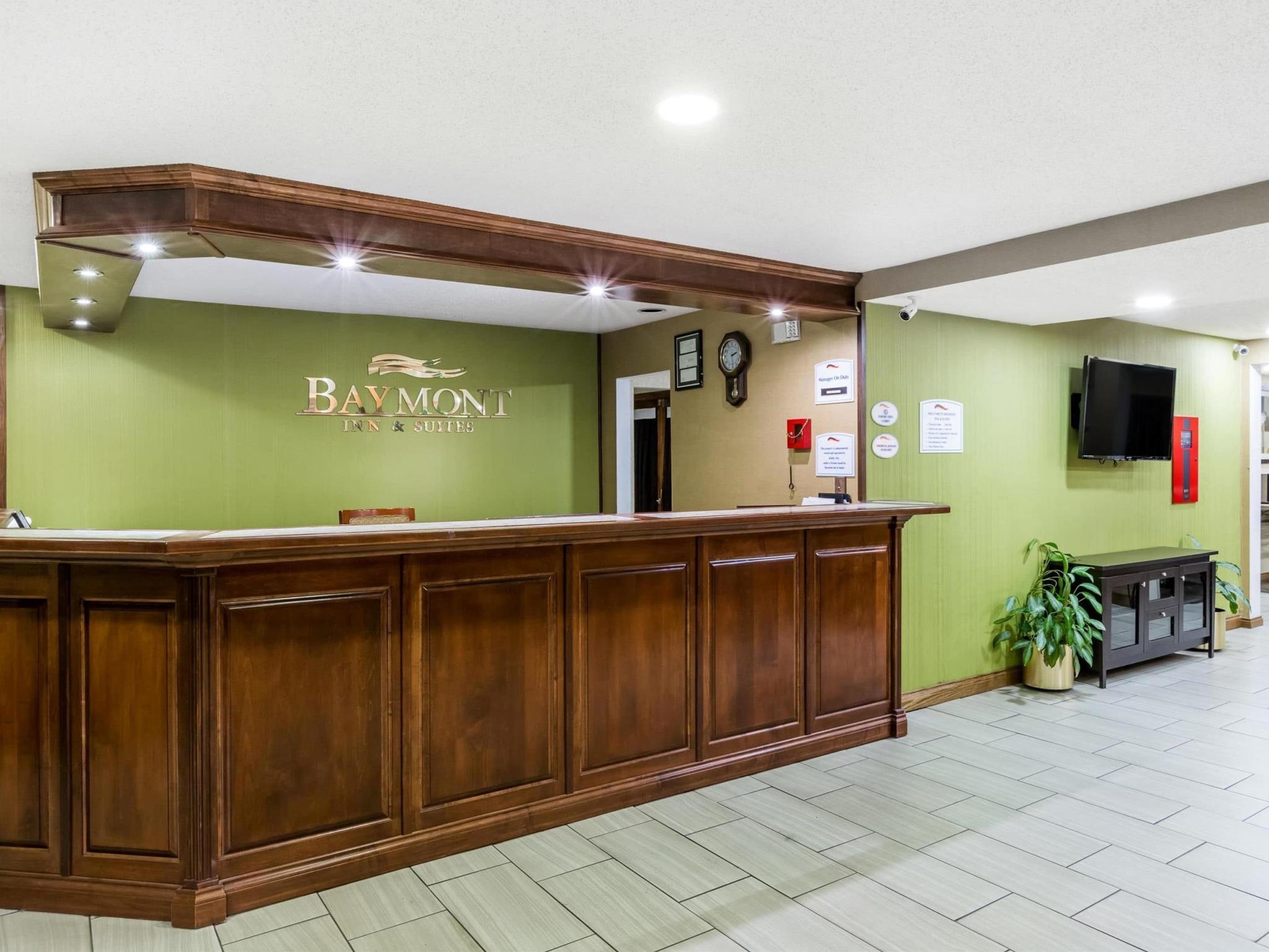 Baymont By Wyndham Louisville South I 65 Brooks Exterior photo