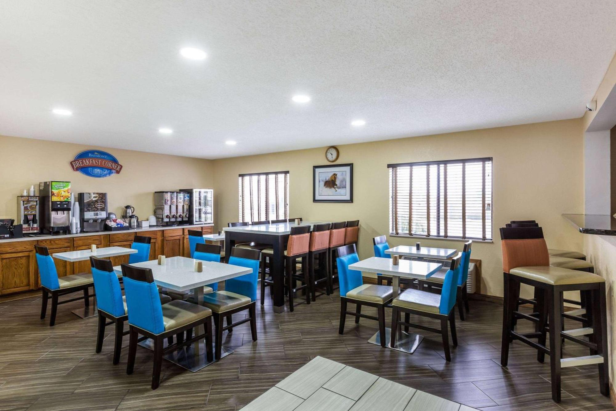 Baymont By Wyndham Louisville South I 65 Brooks Exterior photo